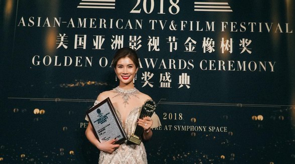 高級臉女神王笛出征國際，斬獲金橡樹“最具潛質女演員”獎