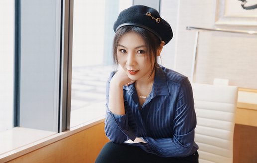 時(shí)尚達(dá)人胡辛束出席COSMO時(shí)尚美麗盛典，痞萌女孩氣質(zhì)盡顯
