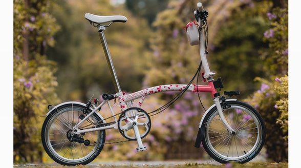 BROMPTON 推出亞太地區限定款櫻花粉 綻放屬于她的騎跡